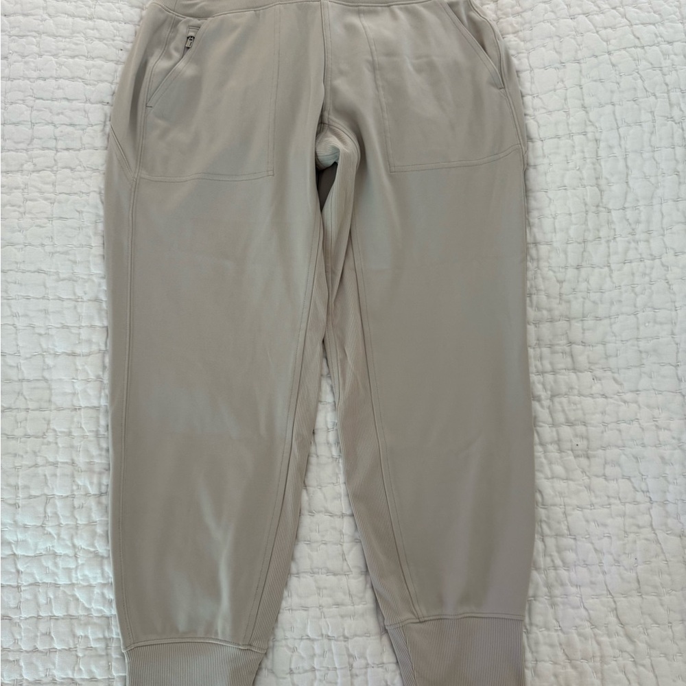 Athleta size Small Light Khaki Performance joggers